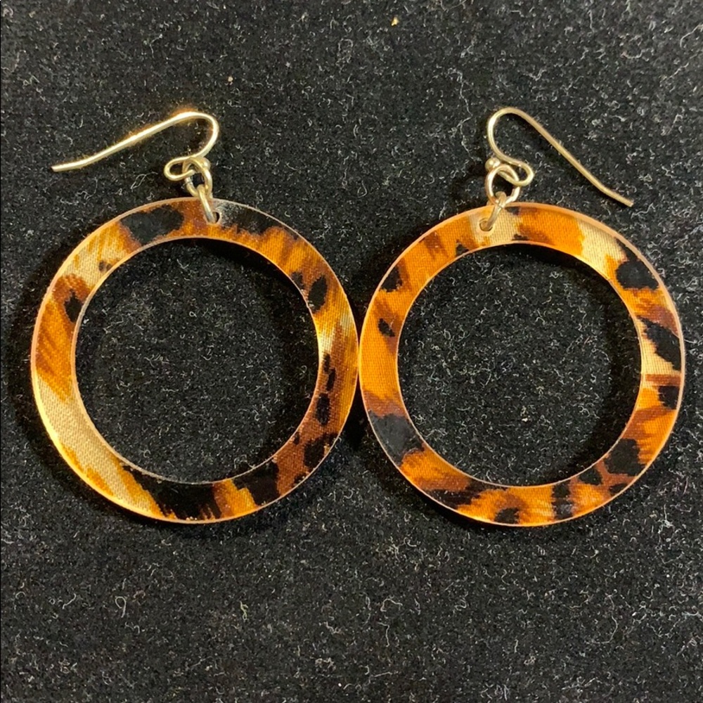 Cheetah earrings! - Picture 1 of 4